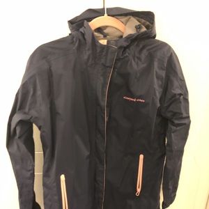 Vineyard vines raincoat
